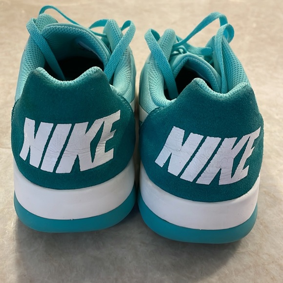 Nike MD Runner 2 Women's Running Shoes Size 8- teal - Picture 4 of 7